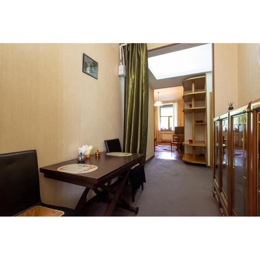 Cozy Apartment On Nezalezhnosti Avenue Charkov Buitenkant foto